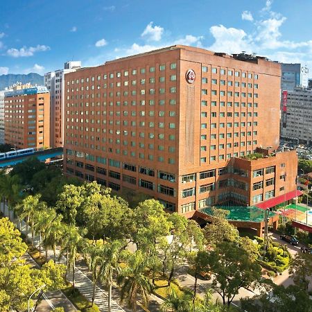 The Howard Plaza Hotel Тайбей Екстер'єр фото The campus of National Yang-ming University