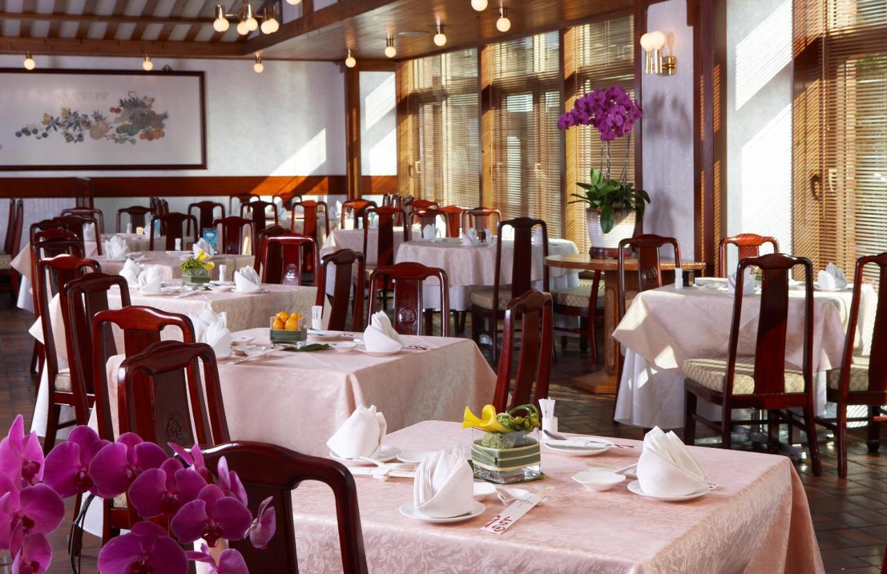 The Howard Plaza Hotel Тайбей Екстер'єр фото Interior of the restaurant